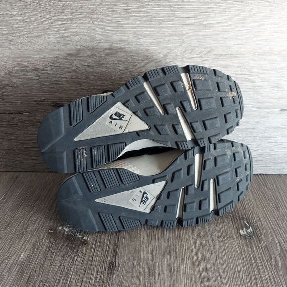 Nike Air Huarache Run Womens 859429-007 Black Suede & Denim Running Shoes 6.5 - Picture 6 of 8